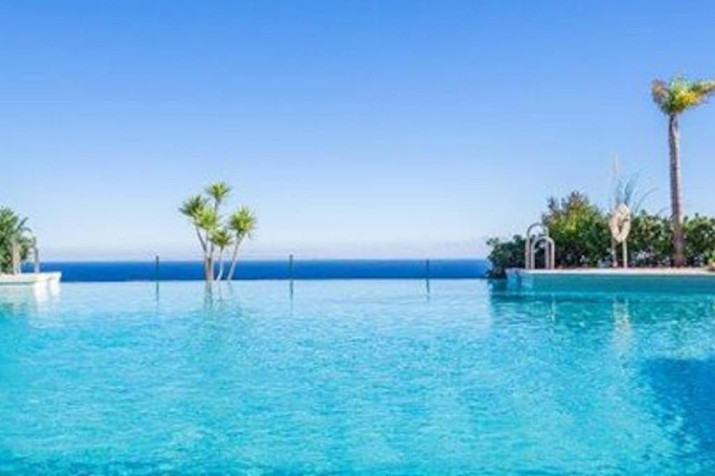 Elegant Apartment, Stunning Views, Fully Renovated In La Hacienda Del Senorio De Cifuentes Lägenhet