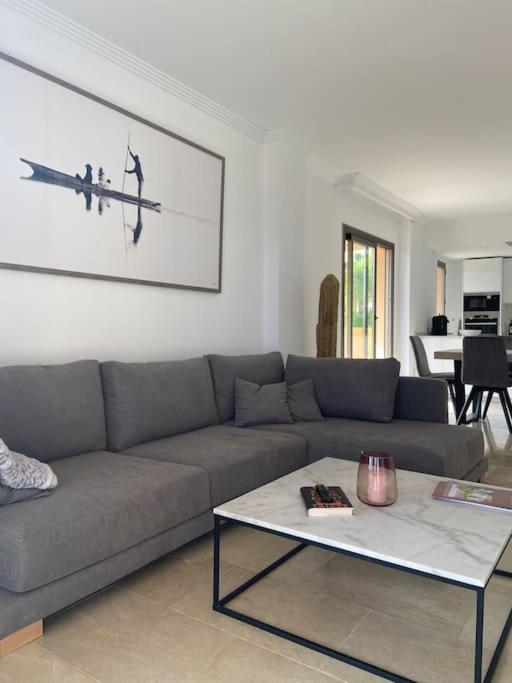 Elegant Apartment, Stunning Views, Fully Renovated In La Hacienda Del Senorio De Cifuentes Lägenhet