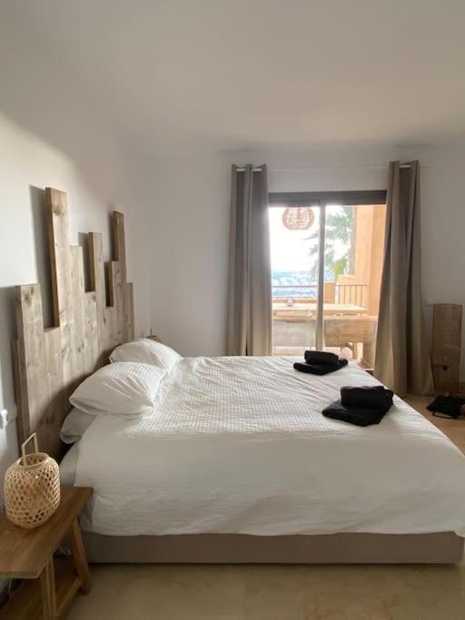 Elegant Apartment, Stunning Views, Fully Renovated In La Hacienda Del Senorio De Cifuentes Lägenhet Estepona