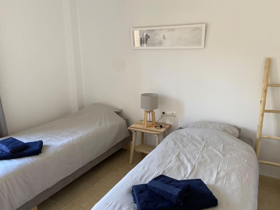 Lägenhet Elegant Apartment, Stunning Views, Fully Renovated In La Hacienda Del Senorio De Cifuentes Estepona