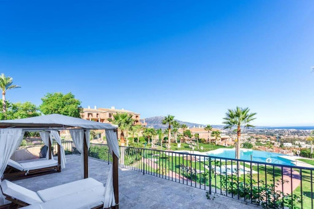 Lägenhet Elegant Apartment, Stunning Views, Fully Renovated In La Hacienda Del Senorio De Cifuentes *