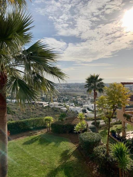 Appartement Elegant Apartment, Stunning Views, Fully Renovated In La Hacienda Del Senorio De Cifuentes Estepona